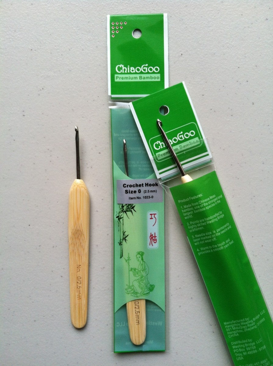 ChiaoGoo Crochet Hook - Metal Head and Bamboo Handle