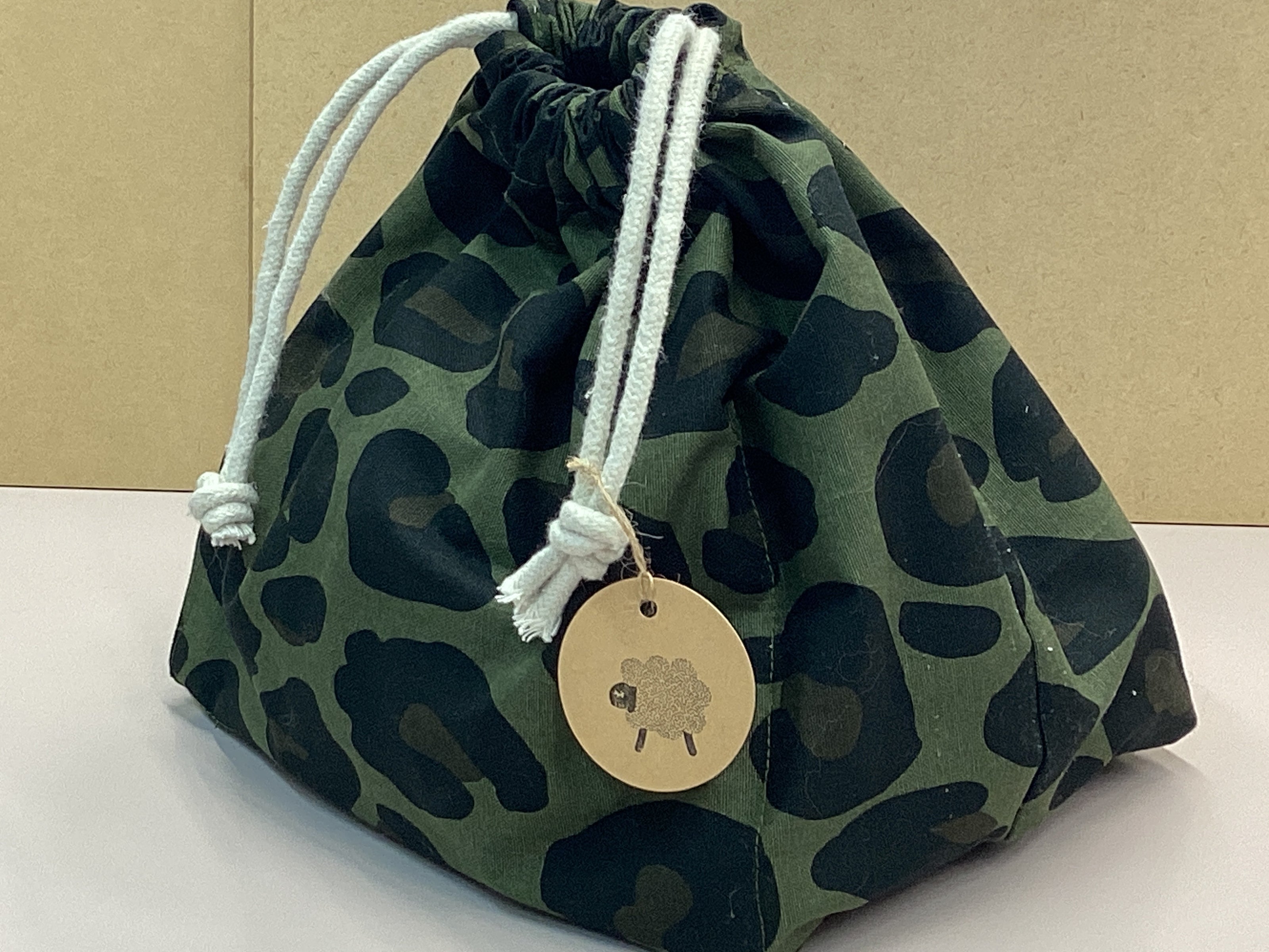 DRAWSTRING BAG. Small, Extra small.
