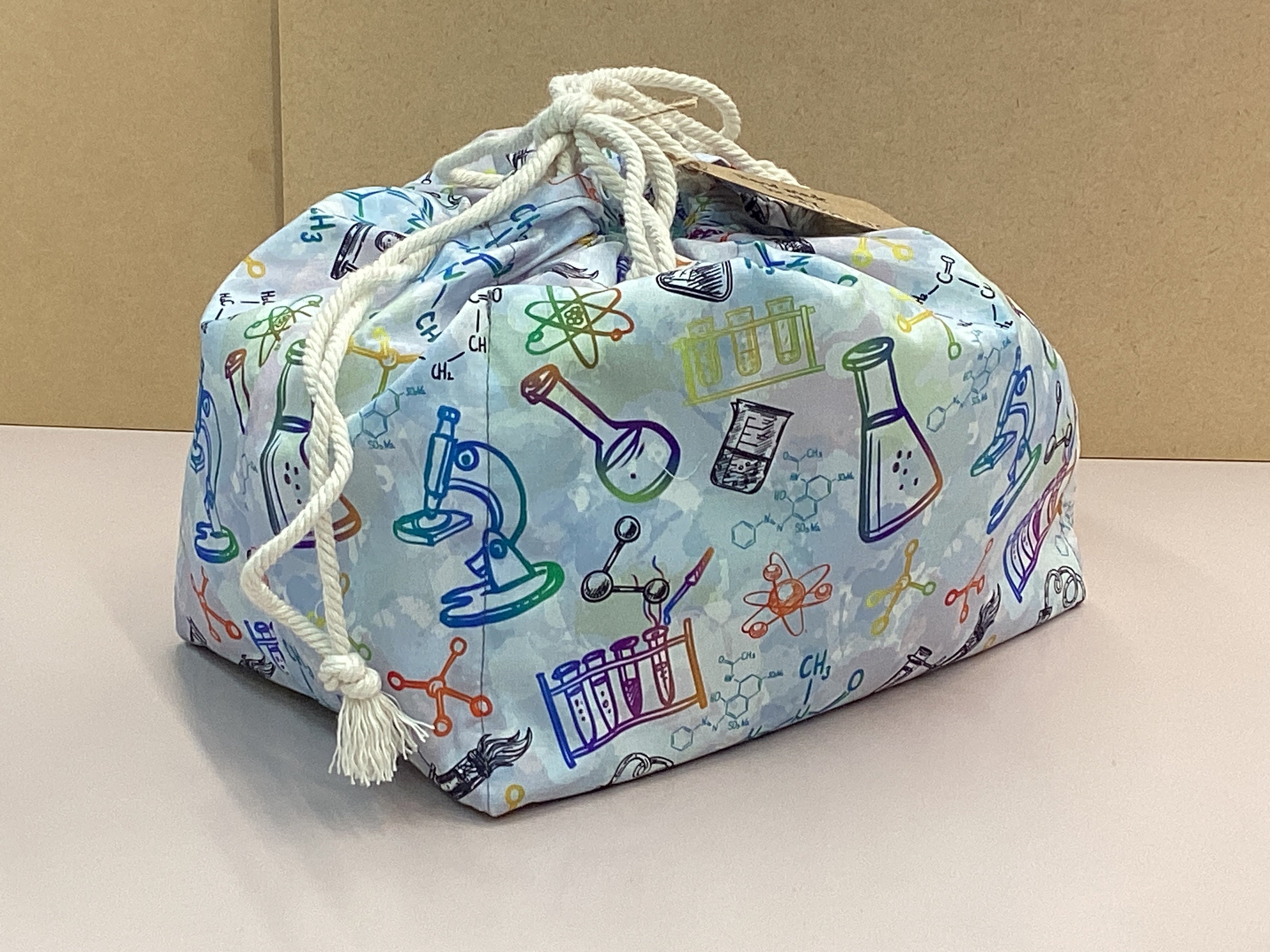 DRAWSTRING BAG. Small, Extra small.